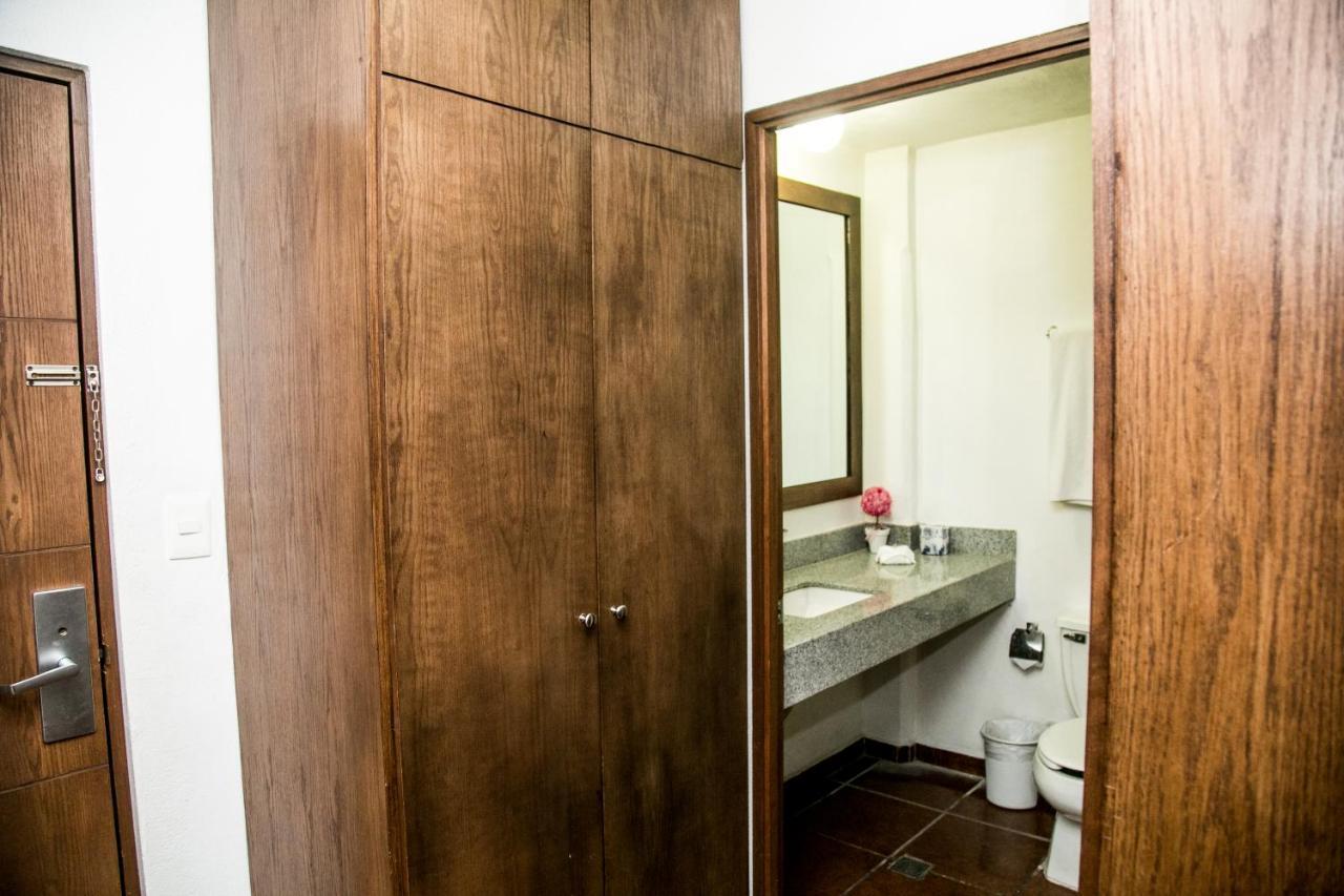 Booking Dioh Μοντερέι Εξωτερικό φωτογραφία