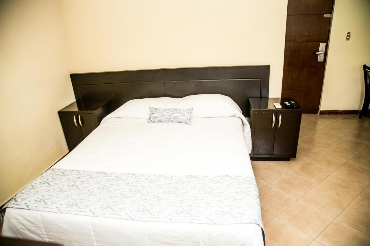 Booking Dioh Μοντερέι Εξωτερικό φωτογραφία