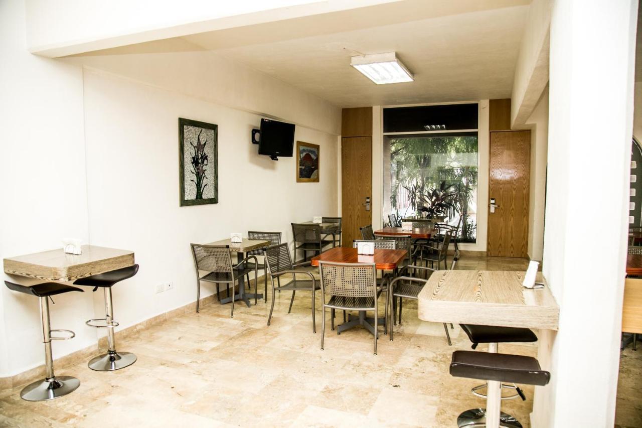 Booking Dioh Μοντερέι Εξωτερικό φωτογραφία