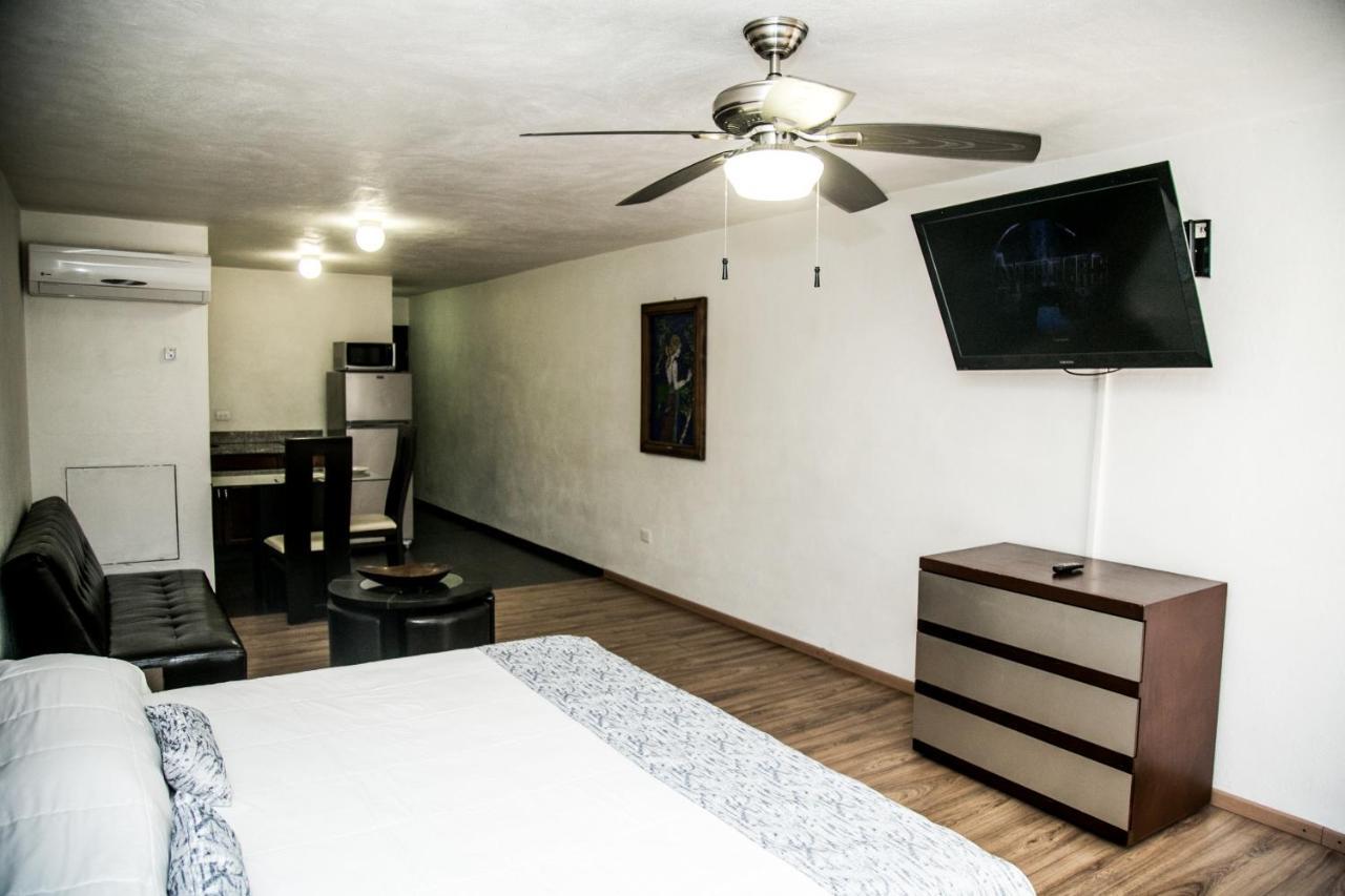 Booking Dioh Μοντερέι Εξωτερικό φωτογραφία